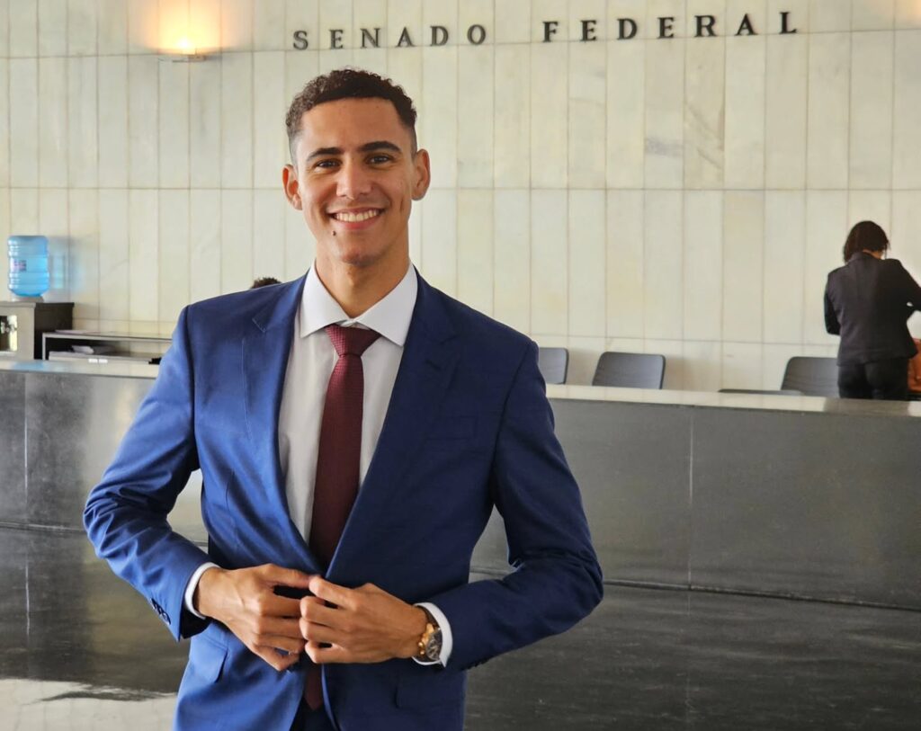 Renovação política: entrevista com o vereador Cassyo Pousas